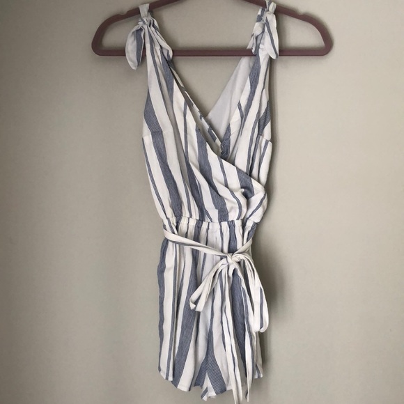 Abercrombie & Fitch Other - Abercrombie and Fitch Romper- size XSP